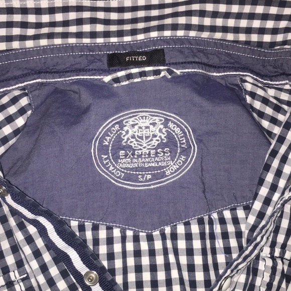 Express short sleeved button down - Picture 3 of 4